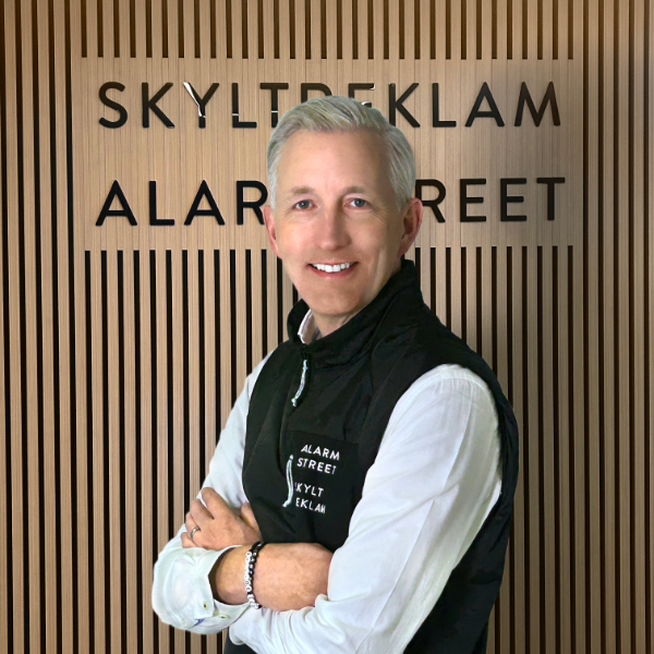 Robert 600×600 Skyltreklam - Robert Andersson